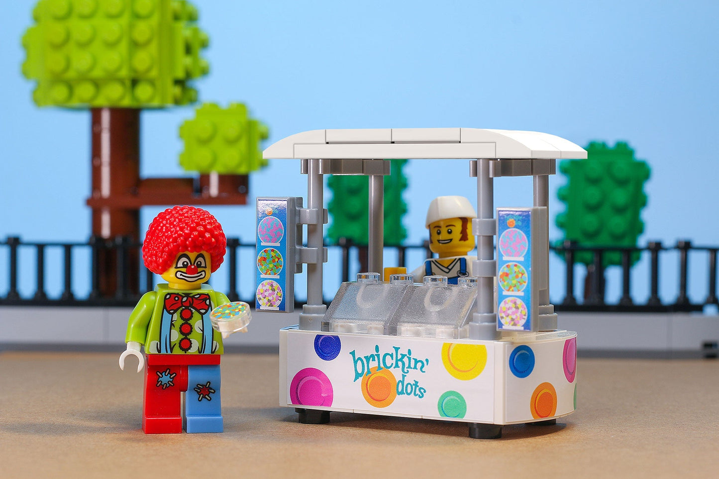 Brickin' Dots Ice Cream Food Stand made using LEGO parts - B3 Customs